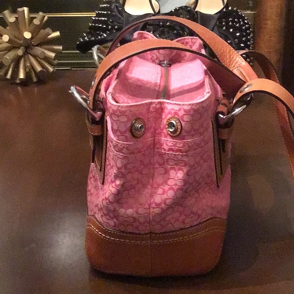 Preloved Coach bag pink canvas and patina leather very structure bag - Picture 2 of 7
